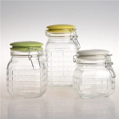 3 tarros de cristal herméticos con tapas.