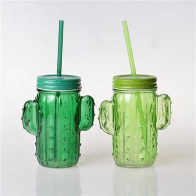 Tarro de cactus de cristal con pajita