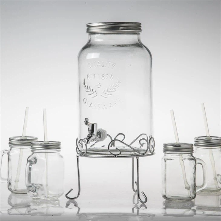 Dispensador de bebidas de vidrio transparente